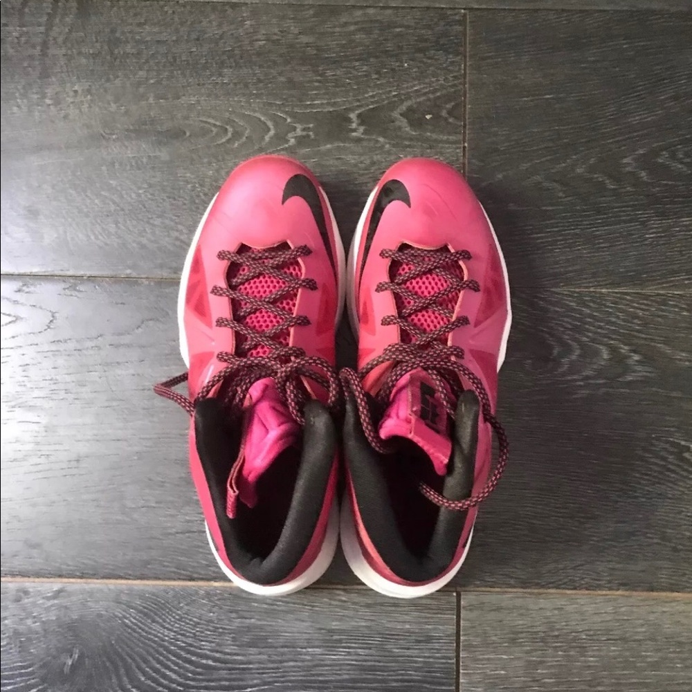 nike lebron x.